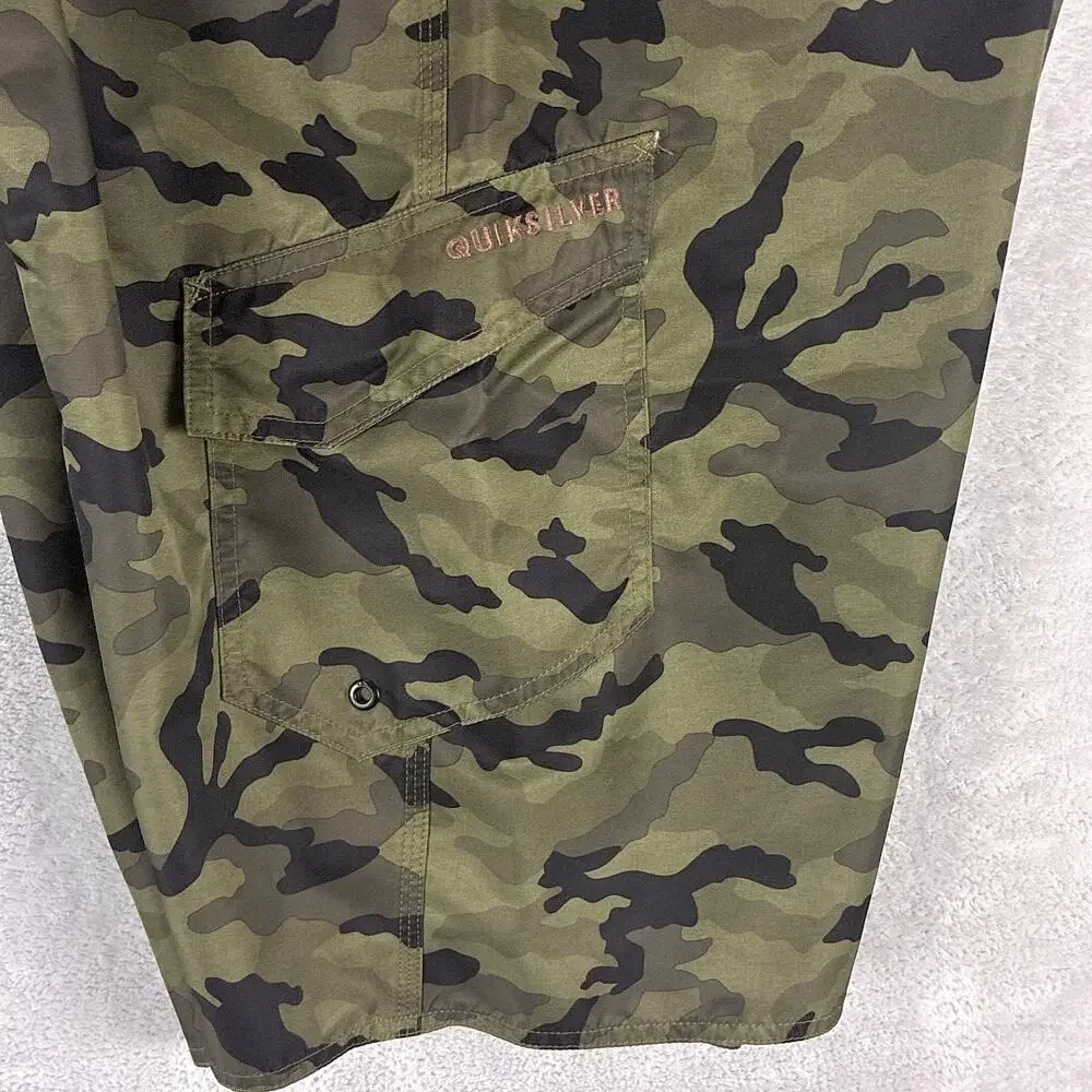 Quiksilver Board Shorts Men 36 Green Camo Cargo Preppy Beach SoCal Surf Y2K